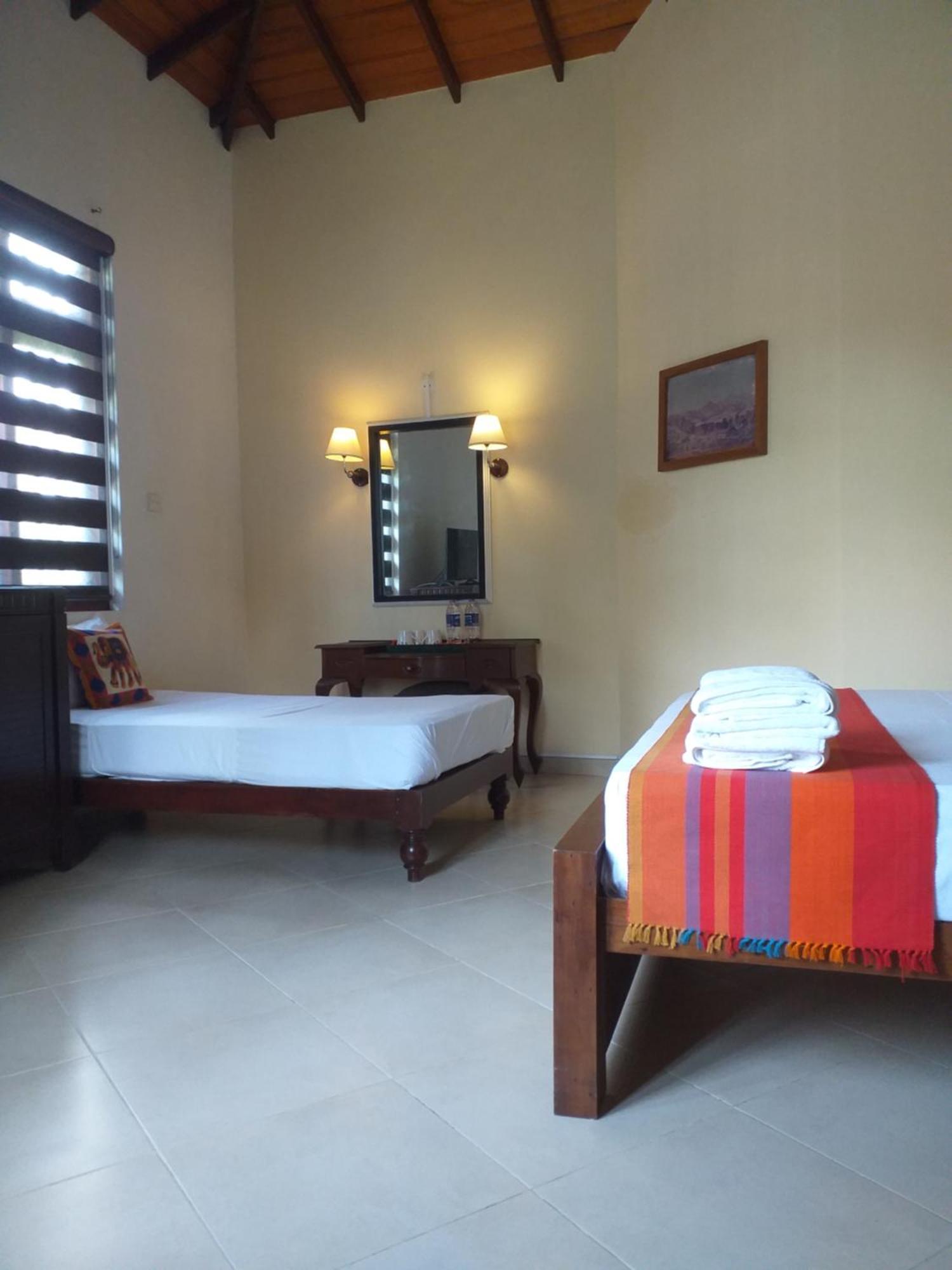 Crown Hills Kandy Inn Buitenkant foto